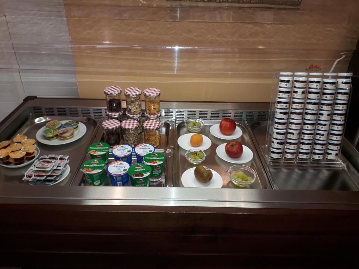 Hotel Garni Am Markt - Businesshotel - Fruehstuecksbuffet - Fahrradabstellplatz - Hunde Willkommen Neustadt bei Coburg Luaran gambar