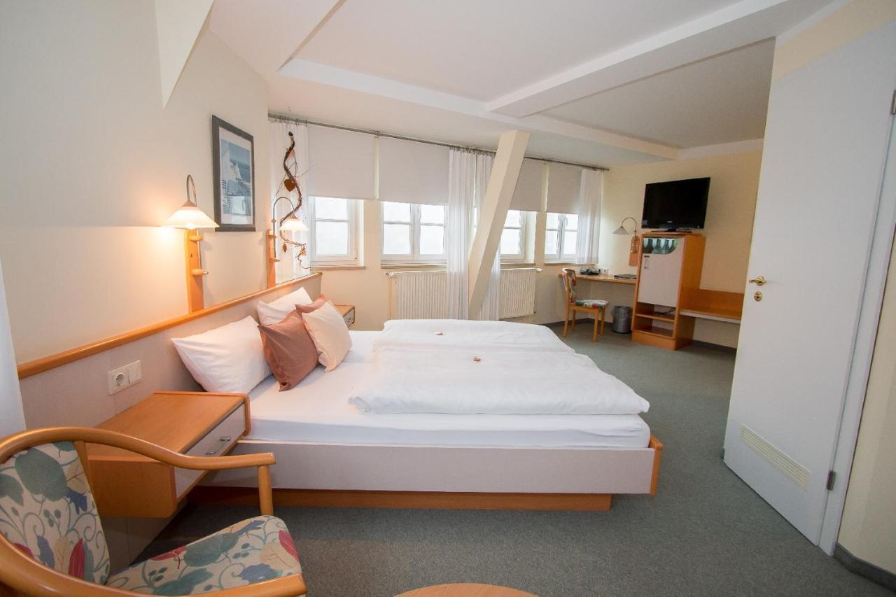 Hotel Garni Am Markt - Businesshotel - Fruehstuecksbuffet - Fahrradabstellplatz - Hunde Willkommen Neustadt bei Coburg Luaran gambar