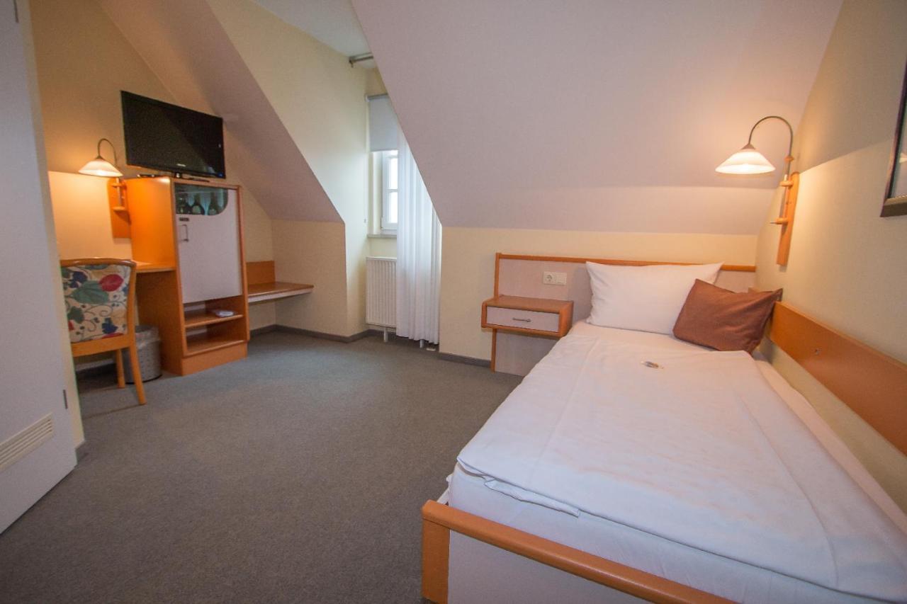 Hotel Garni Am Markt - Businesshotel - Fruehstuecksbuffet - Fahrradabstellplatz - Hunde Willkommen Neustadt bei Coburg Luaran gambar